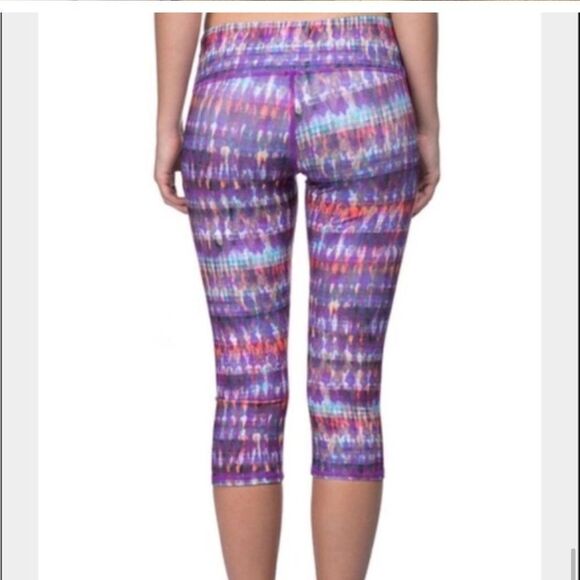 Alo colorful cropped leggings size small - Picture 2 of 7